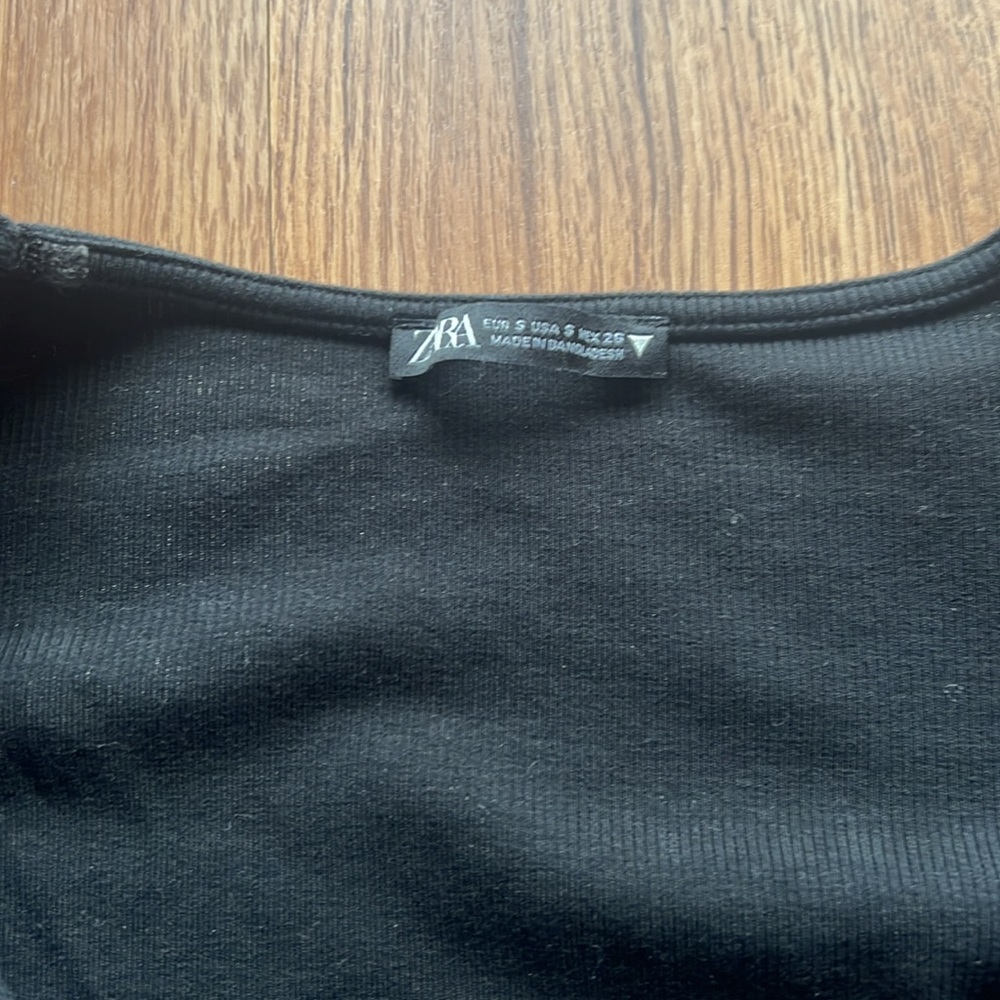 Zara Cropped puff sleeve top - Picture 2 of 4